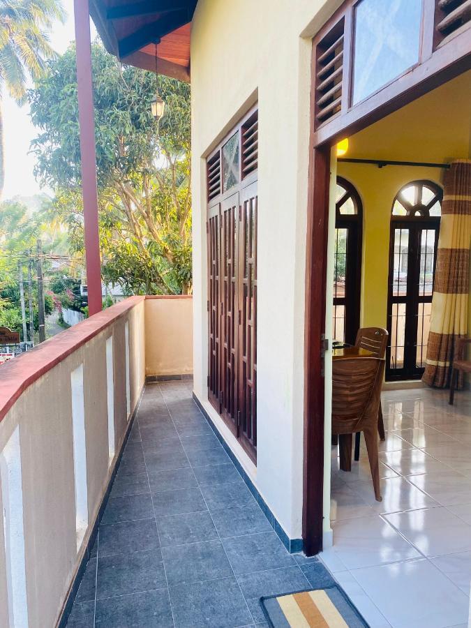 Jayalath Homestay Galle Bagian luar foto